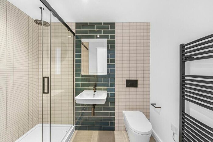 2 Bedroom Apartment For Sale In The City Collection, Makers Building, N1