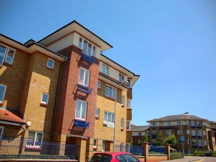 2 Bedroom Flat To Rent In Myddleton Avenue, Manor House, London, N4