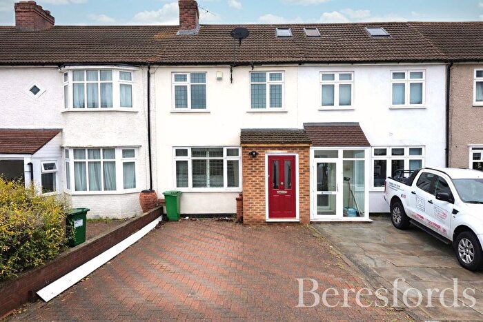 3 Bedroom Terraced House For Sale In Stafford Avenue, Hornchurch, RM11