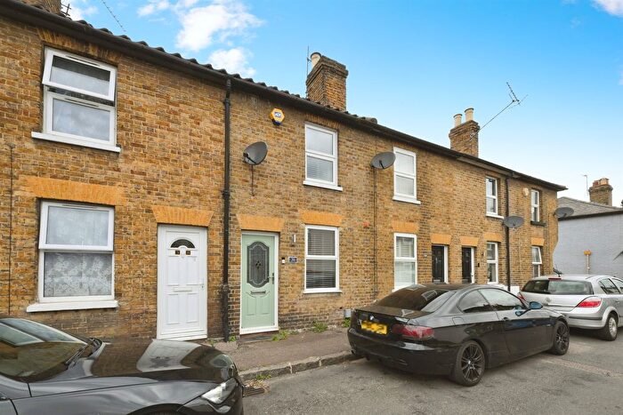 2 Bedroom Cottage For Sale In North Road, Hoddesdon, EN11