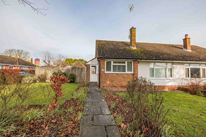 2 Bedroom Semi-Detached Bungalow For Sale In Western Avenue, Bridge, CT4