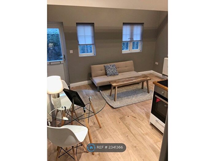 1 Bedroom Flat To Rent In Ramiles, Southsea, PO5