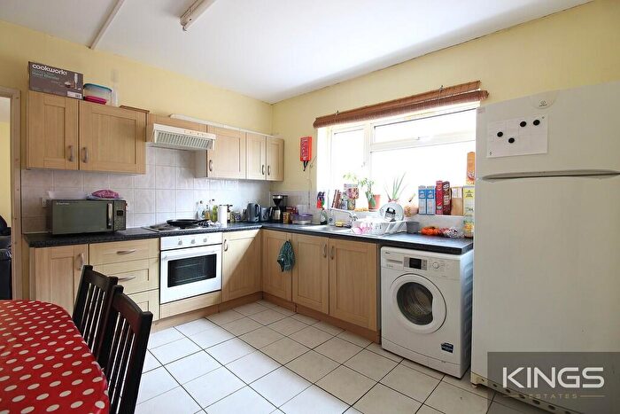 3 Bedroom Flat To Rent In Alma Road, Southampton, SO14