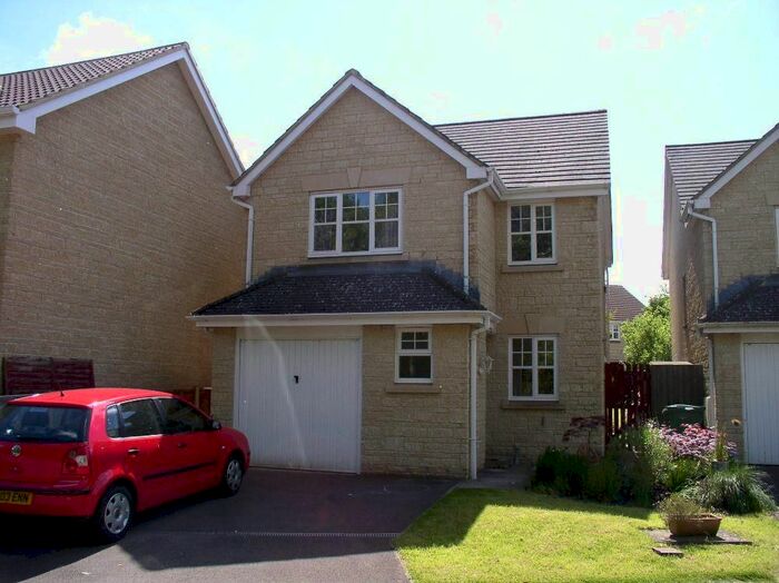 3 Bedroom Detached House To Rent In Partridge Close, Chippenham, SN14