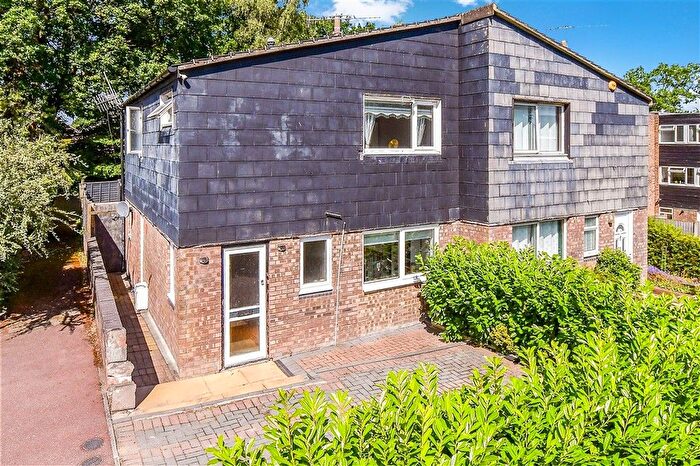 3 Bedroom Semi Detached House For Sale In Sidney Close, Tunbridge Wells, Kent, TN2