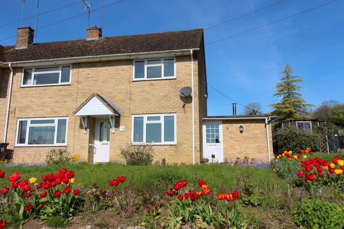 2 Bedroom Maisonette For Sale In The Leys, Salford, OX7