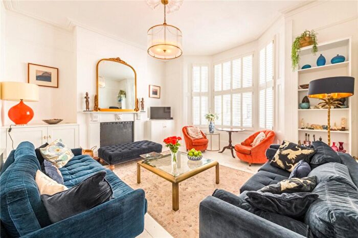 5 Bedroom Semi-Detached House For Sale In Hova Villas, Hove, East Sussex, BN3