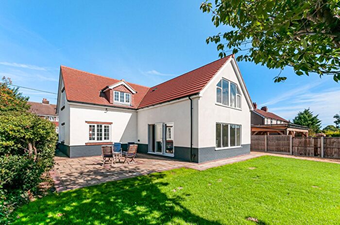 4 Bedroom Detached House For Sale In Low Street, Winterton, Scunthorpe, DN15