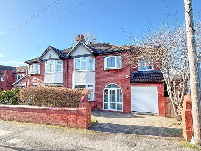 4 Bedroom Semi Detached House For Sale In Parrs Wood Road, Didsbury, M20