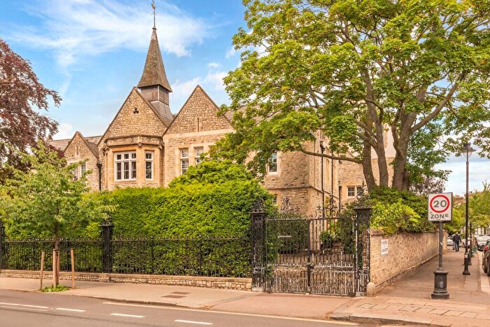 2 Bedroom Flat For Sale In Hampstead Gates, Prince Of Wales Road, NW5