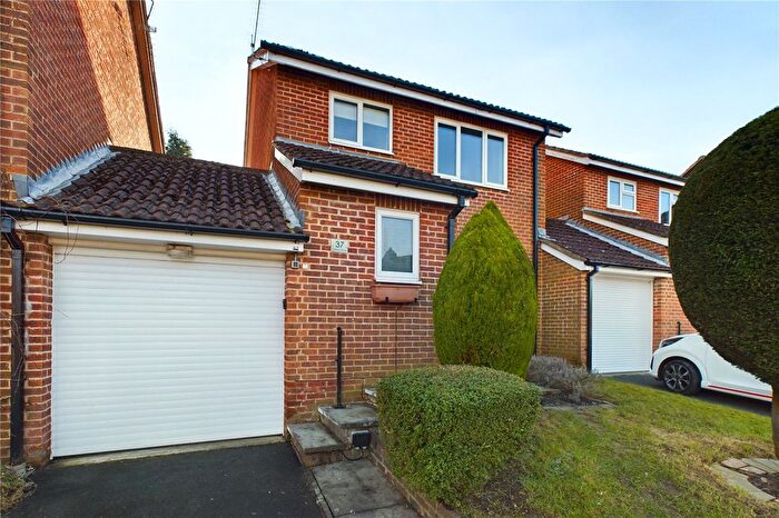 3 Bedroom Link Detached House To Rent In Otford Close, Tollgate Hill, Crawley, West Sussex, RH11