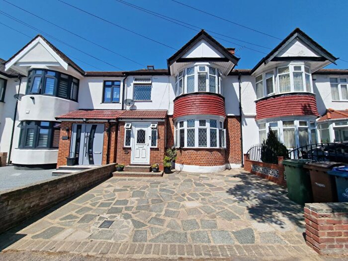 4 Bedroom Terraced House For Sale In Wykeham Road, Harrow, HA3