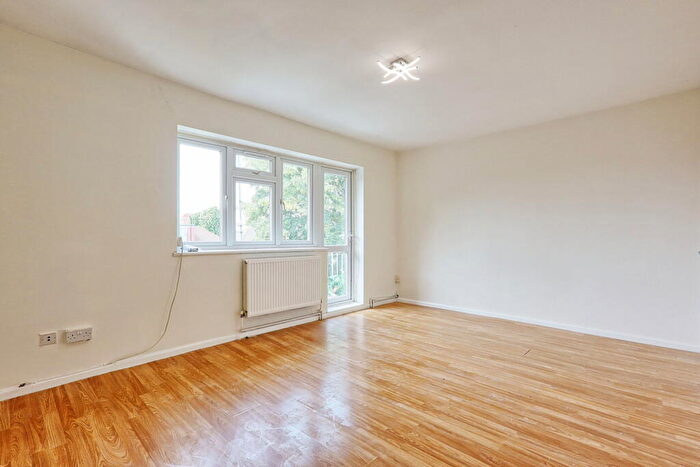 2 Bedroom Flat For Sale In Rush Green Gardens, Romford, Havering, RM7