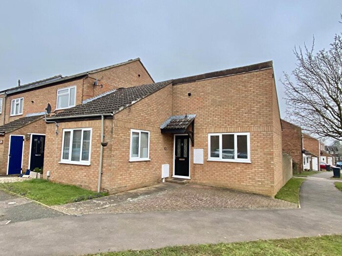 1 Bedroom Bungalow To Rent In Dove Tree Road, LU7