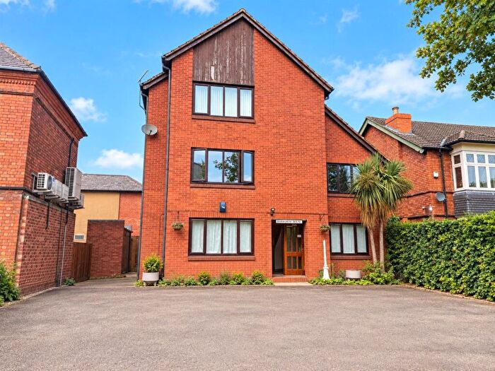2 Bedroom Flat To Rent In London Road, Kettering, NN16