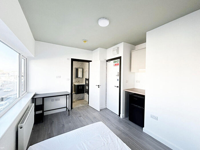 Studio To Rent In Streatfield Road, Harrow, HA3