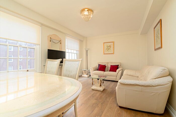 2 Bedroom Flat To Rent In Grove End Road, St Johns Wood, London, NW8