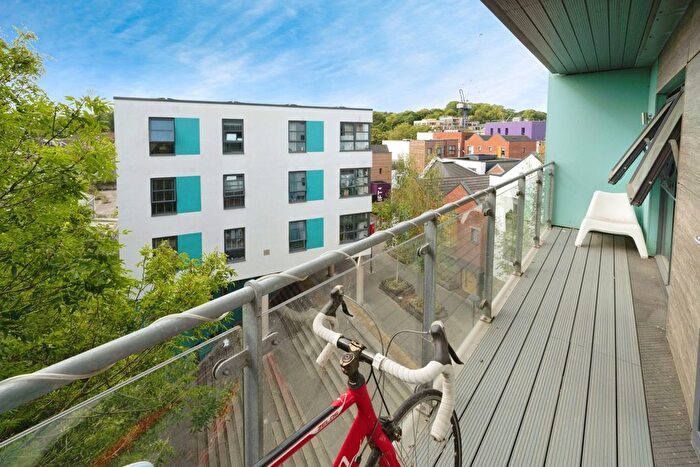 1 Bedroom Flat For Sale In Paintworks, Bristol, BS4