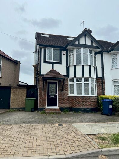 4 Bedroom Semi-Detached House To Rent In Park Crescent, Harrow Weald, Harrow, HA3