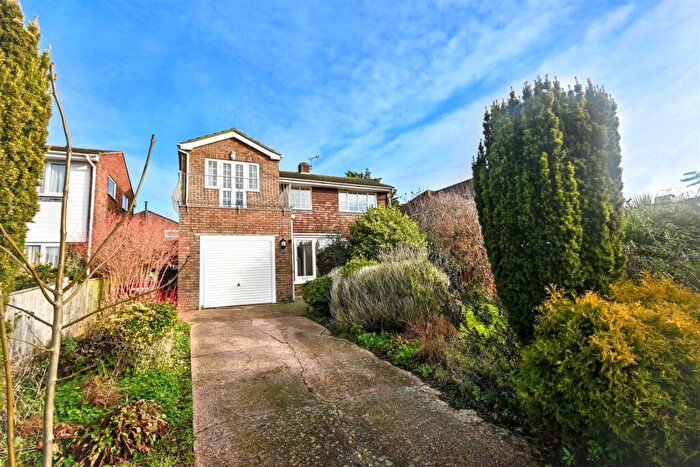 4 Bedroom Detached House For Sale In Farlaine Road, Eastbourne, BN21