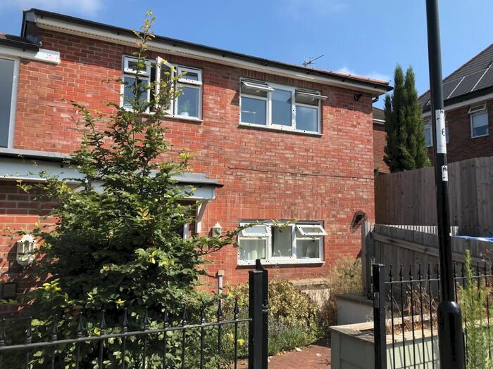 2 Bedroom Apartment To Rent In Whitelaw Rise, Freemantle, SO15