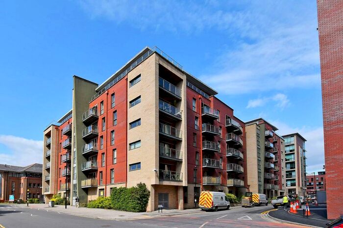 2 Bedroom Flat For Sale In Shire House, Wards Brewery, Sheffield, S11