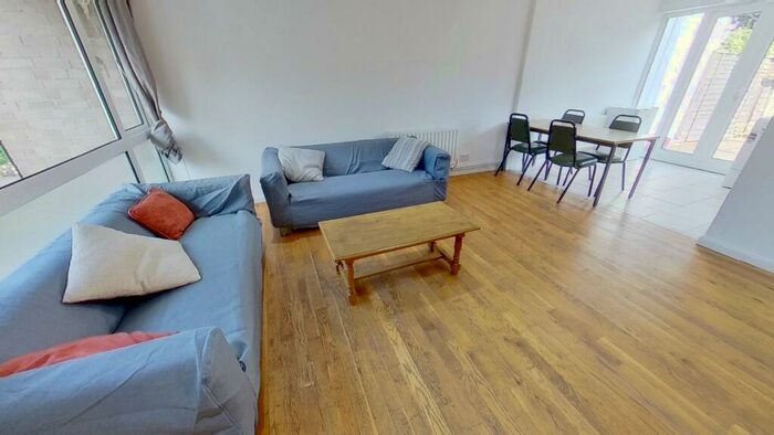 3 Bedroom Terraced House To Rent In Guildford Park Avenue, Guildford, GU2