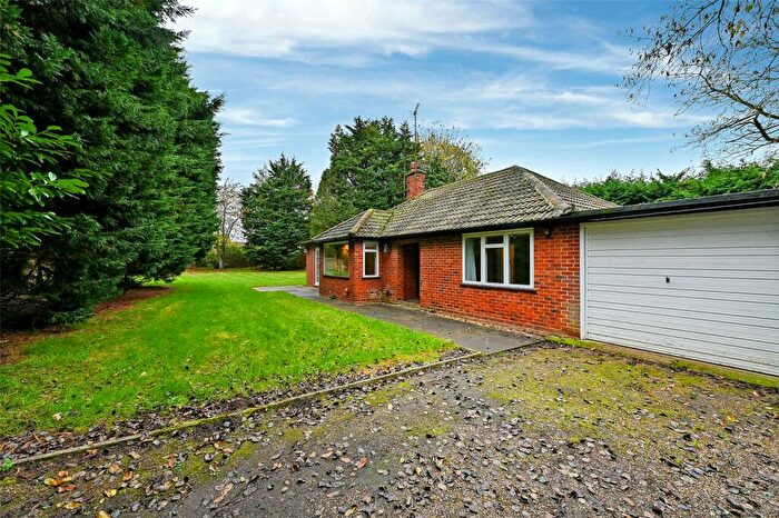 2 Bedroom Bungalow To Rent In High Street, Hurley, Maidenhead, Berkshire, SL6