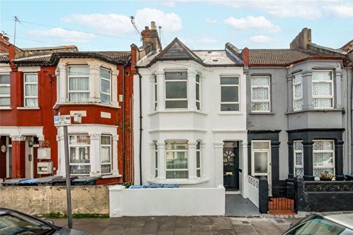 3 Bedroom Terraced House For Sale In Cobbold Road, London, NW10