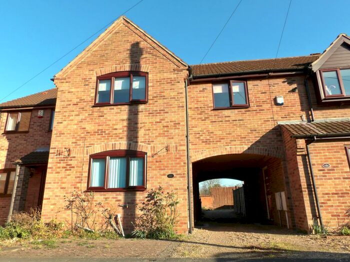 3 Bedroom House To Rent In Station Street, Bingham, NG13