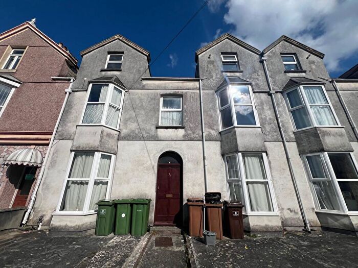 2 Bedroom Flat To Rent In Headland Park, Plymouth, PL4