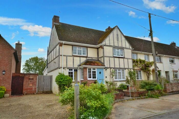 4 Bedroom End Of Terrace House For Sale In Charlton All Saints, SP5