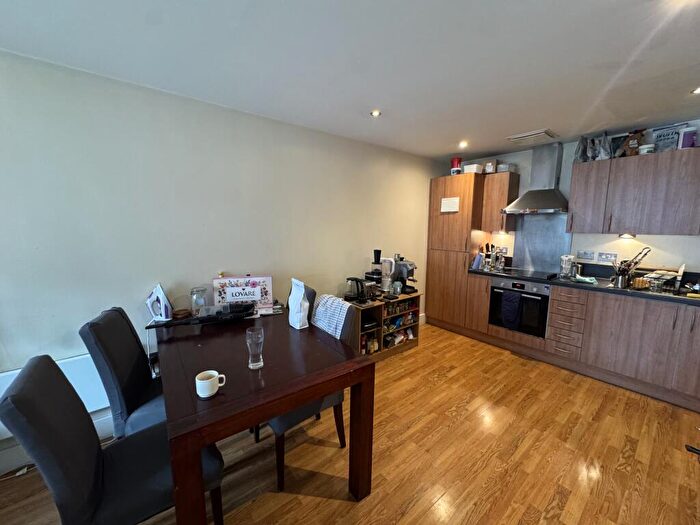 2 Bedroom Apartment To Rent In The Arcadian, B5