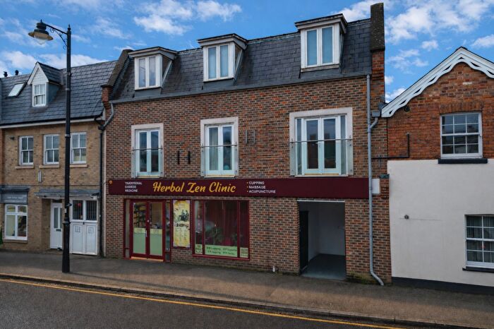 1 Bedroom Apartment For Sale In Walton Road, Styles Court, KT8