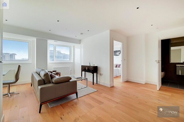 3 Bedroom Apartment To Rent In Edridge Road, Croydon, London, CR0