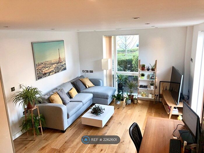 1 Bedroom Flat To Rent In Grange Walk, Southwark, London, SE1