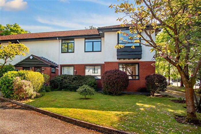2 Bedroom Apartment For Sale In Cyncoed, Cardiff, CF23