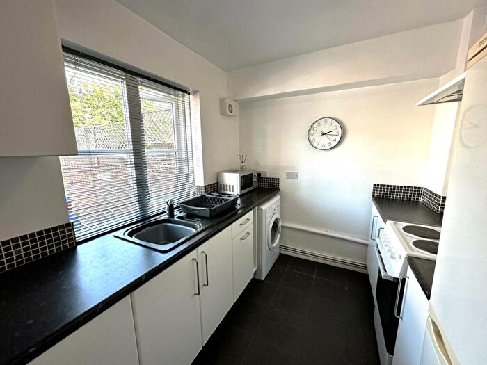2 Bedroom Apartment To Rent In St John`s Lane, CT1