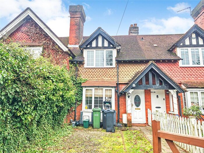 2 Bedroom Semi-Detached House To Rent In High Road, Chipstead, Coulsdon, Surrey, CR5