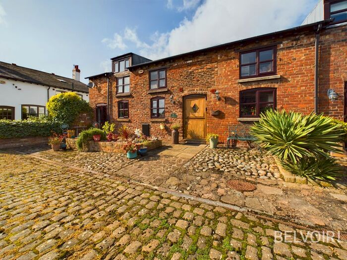 3 Bedroom Barn Conversion For Sale In Greensbridge Lane, Tarbock Green, L35