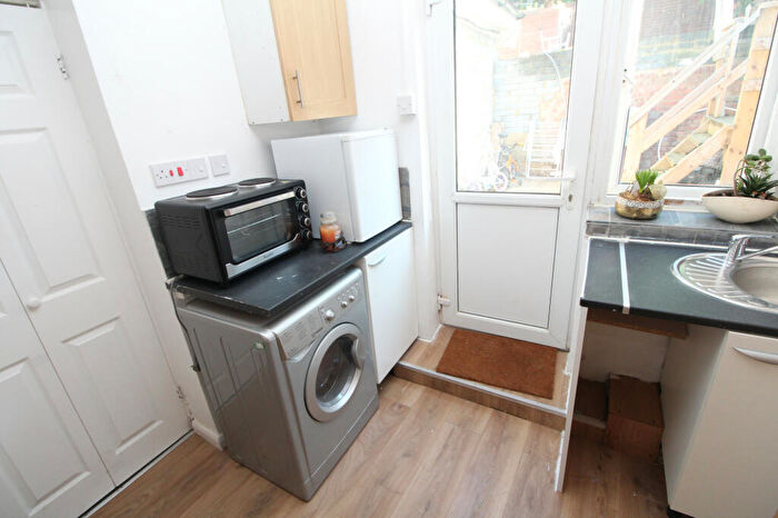 Studio To Rent In Brookhill Road, London, SE18