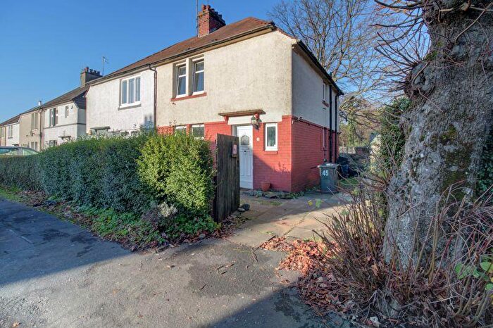 3 Bedroom Semi Detached House For Sale In Strowans Road, Dumbarton, G82