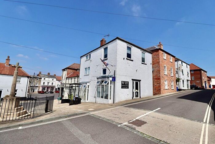 3 Bedroom Town House For Sale In South Street, Caistor, LN7