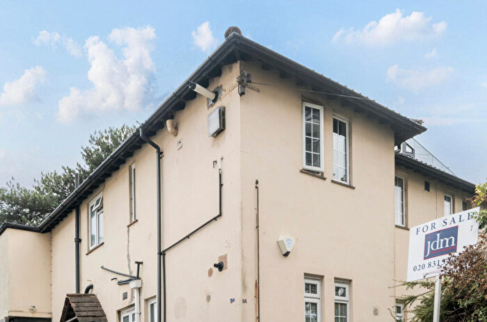 2 Bedroom Apartment For Sale In Ravensbourne Road, Bromley, BR1