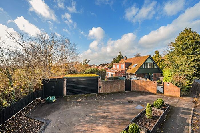 5 Bedroom Cottage For Sale In Blakes Road, Wargrave, Reading, Berkshire, RG10