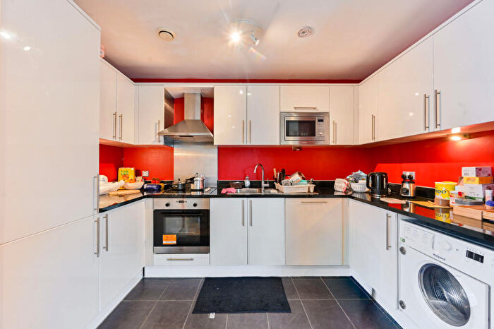 2 Bedroom Flat For Sale In Wharfside Point South, , Docklands, London, E14