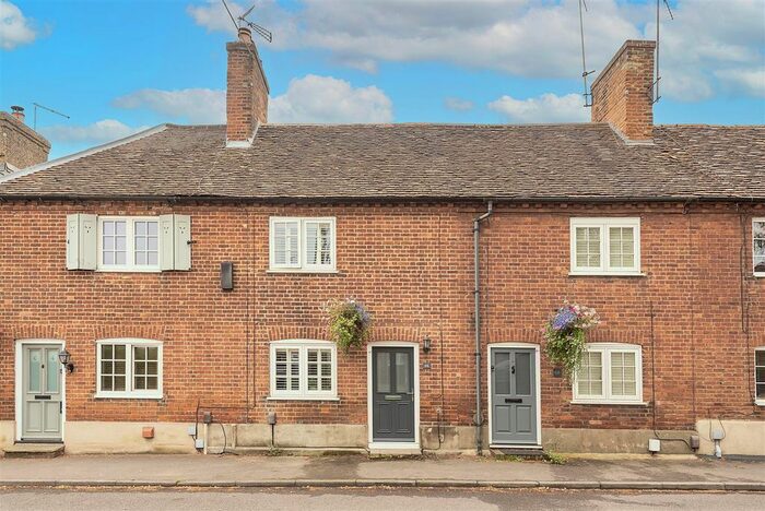 2 Bedroom Cottage For Sale In High Street, Sandridge, St. Albans, AL4