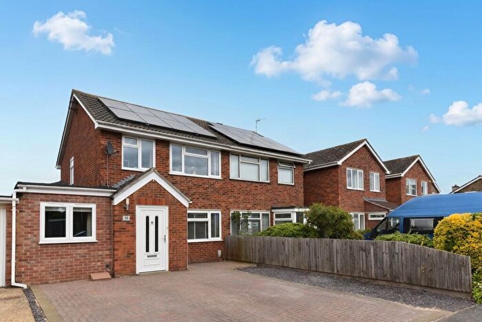 3 Bedroom Semi-Detached House For Sale In Locksgate, Somersham, PE28