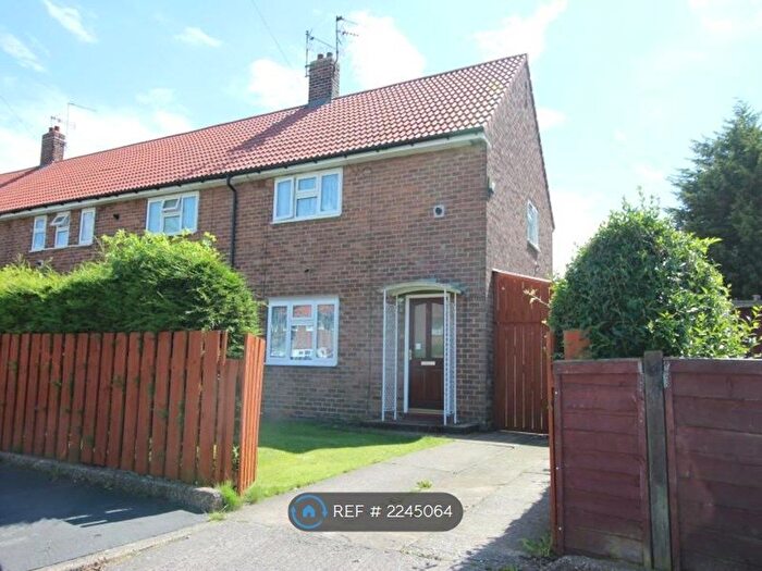 2 Bedroom End Of Terrace House To Rent In Waveney Road, Hull, HU8