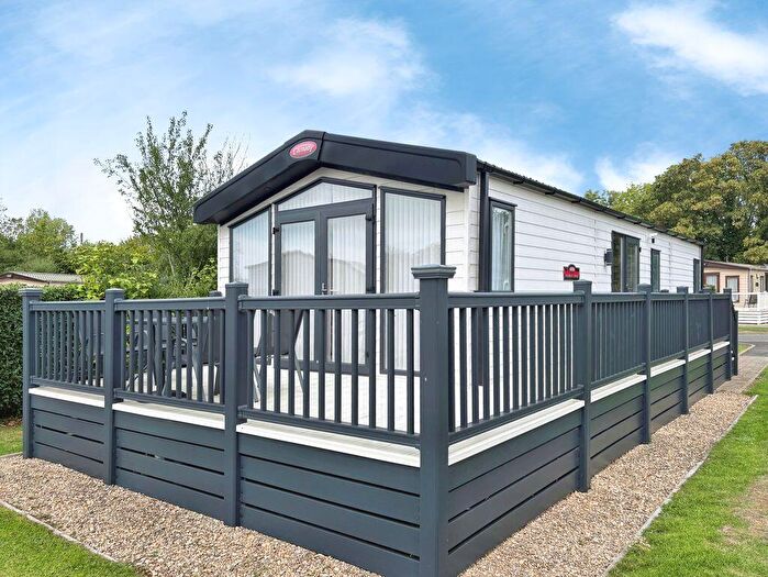 2 Bedroom Lodge For Sale In Spring Meadows, Cotswold Hoburne, Cotswold Lakes, GL7